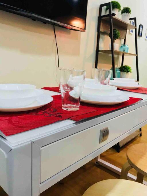 Acqua Private Residence Livingstone Tower Condo Unit With Free Wifi Маніла Екстер'єр фото